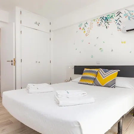 M - Martin & Tomas Guest house Lagos