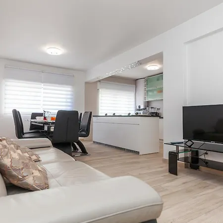 Guest house M - Martin & Tomas 3*