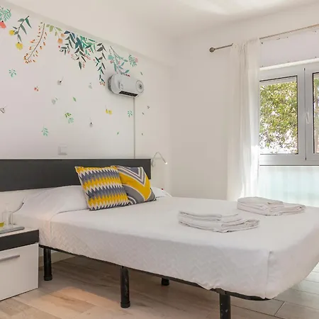 M - Martin & Tomas 3* Lagos