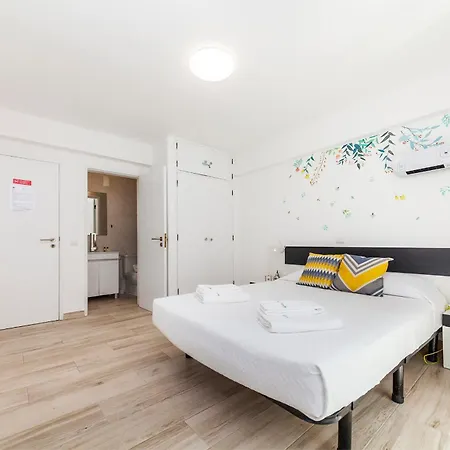 M - Martin & Tomas Guest house Lagos