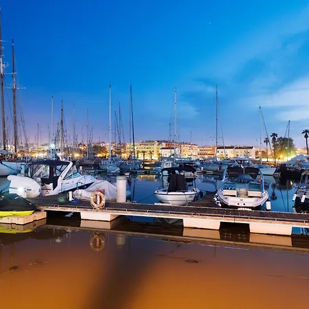 M - Martin & Tomas 3*