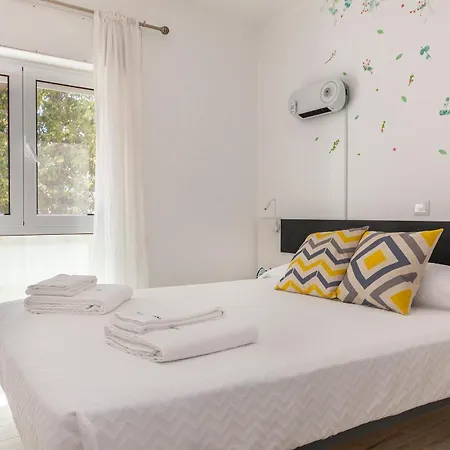 M - Martin & Tomas 3*